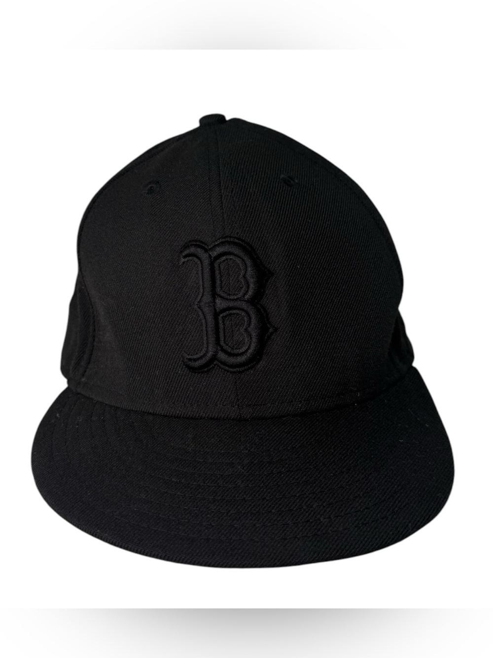 New Era 59FIFTY Boston Red Sox Blacked Out Fitted Hat Size 8 MLB